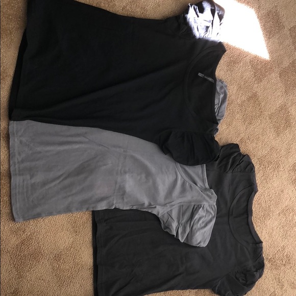 These are a triple bundle shirt blouse women’s - Picture 3 of 7